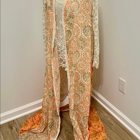 Maaji Elephant Bee Maxi Kimono - Picture 2 of 11